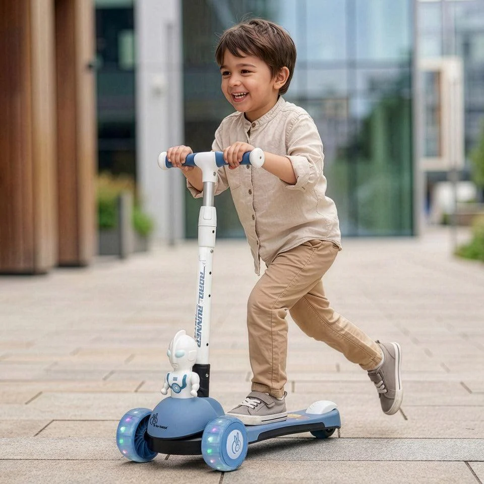 Road Runner Astro Scooter For Kids With PU LED Wheels - Image 10